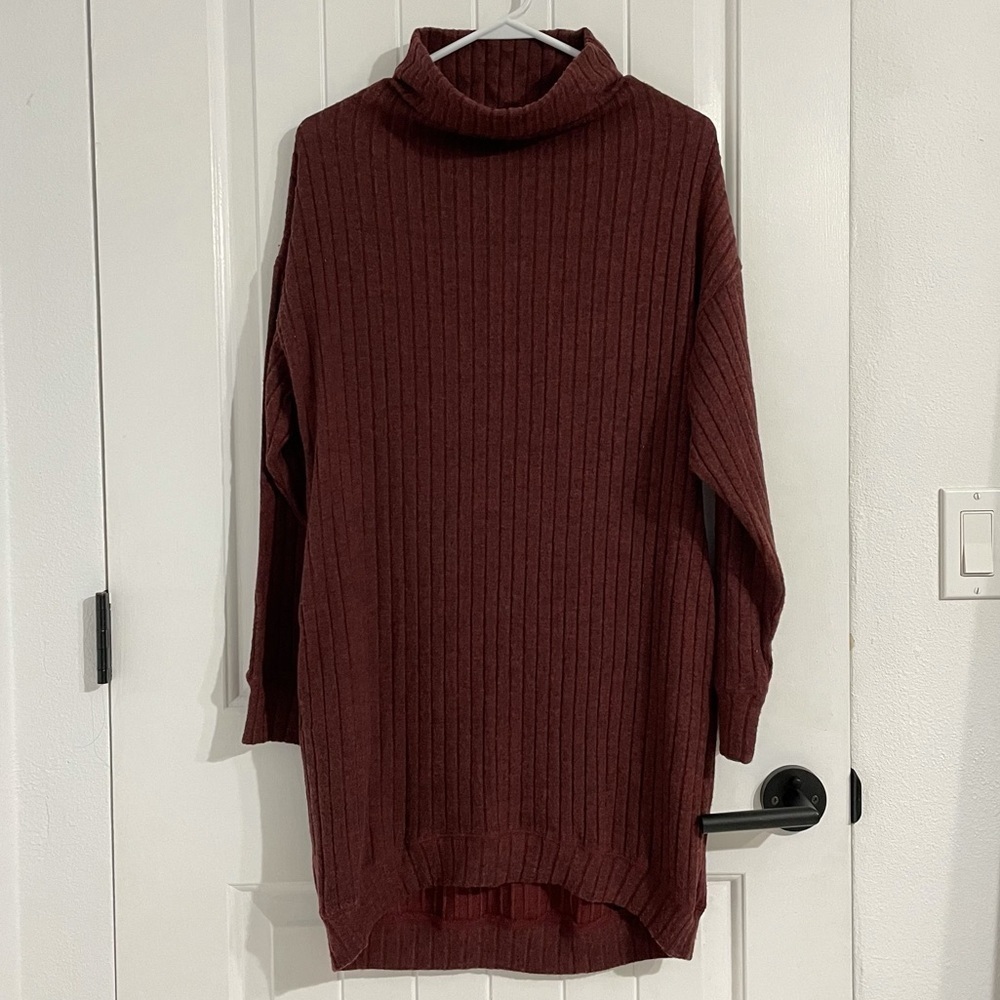 NWT All in Favor Burgundy Mock Neck Long-Sleeve Tunic Sweater